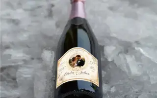 Personalisiertes hochzeitsetikett mit foto: werten sie ihre champagner- und crémantflaschen auf