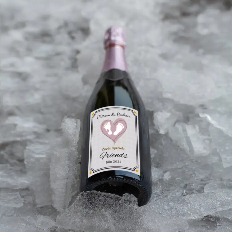 Custom label for special birth cuvée, soft and refined design