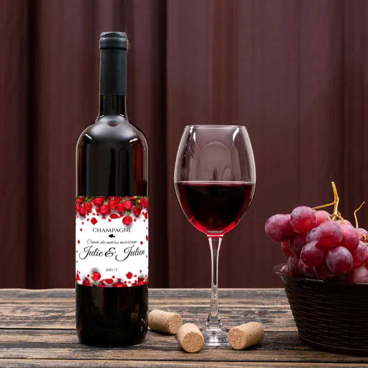 Custom wedding label with red roses, square elegance for special cuvée
