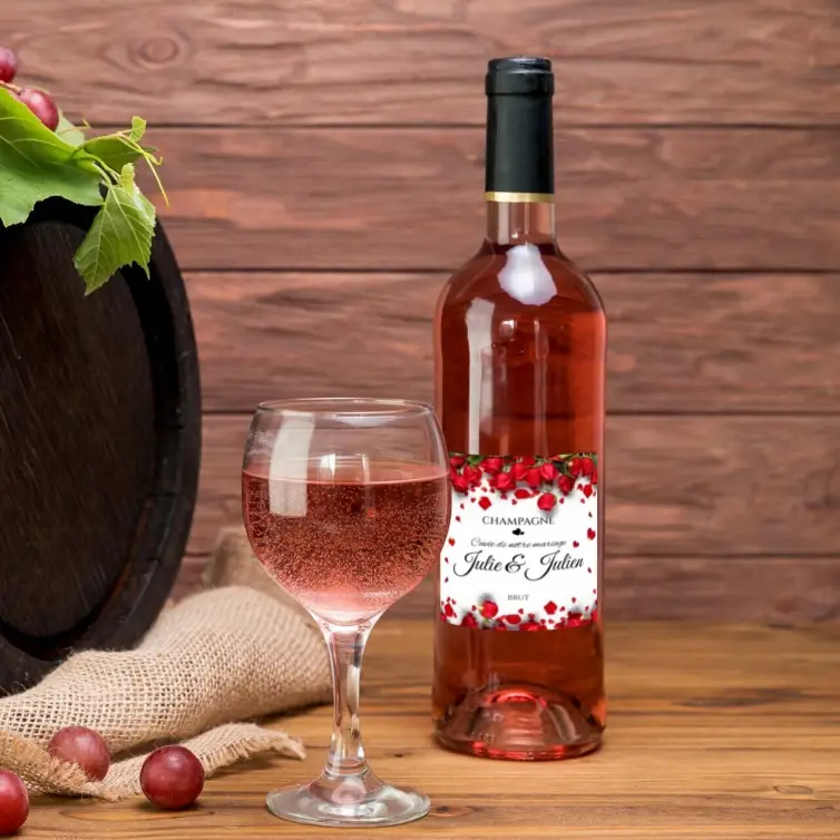 Custom wedding label with red roses, square elegance for special cuvée