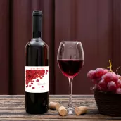 Étiquette personnalisée anniversaire pétales de rose, élégance rouge et blanche