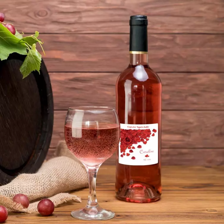 Étiquette personnalisée anniversaire pétales de rose, élégance rouge et blanche