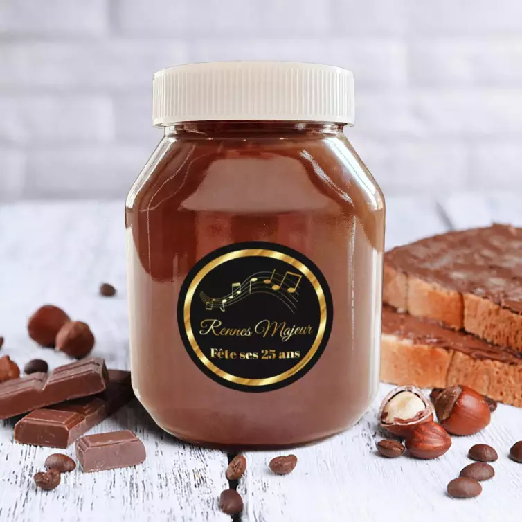 Custom musical birthday label, black and gold for an elegant celebration