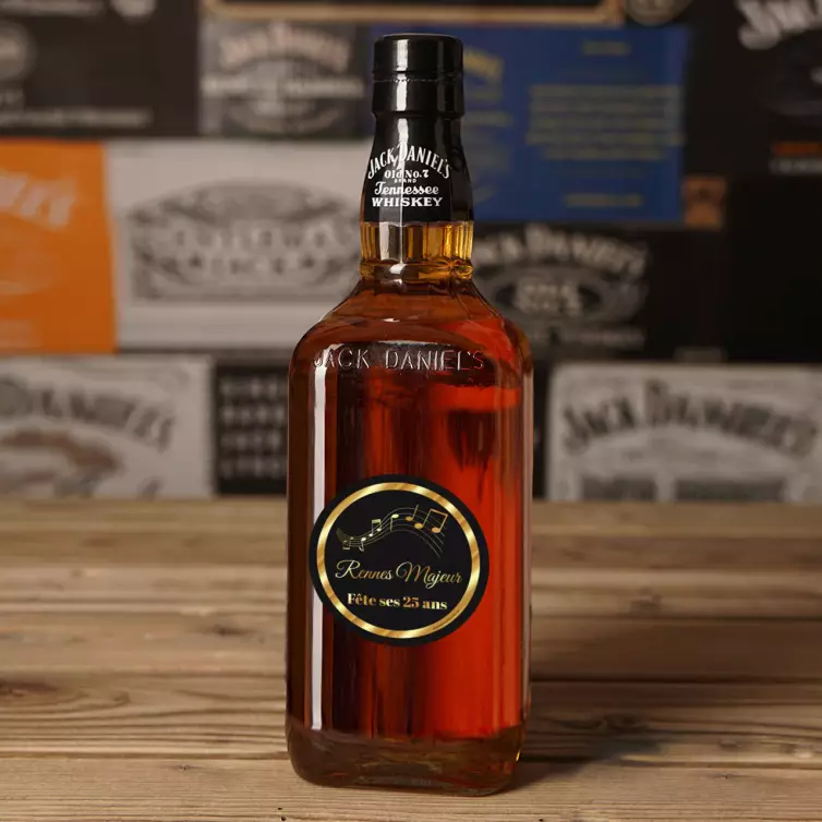 Custom musical birthday label, black and gold for an elegant celebration