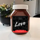 Étiquette personnalisée mariage, motif cœurs noirs et message “Love” format carré