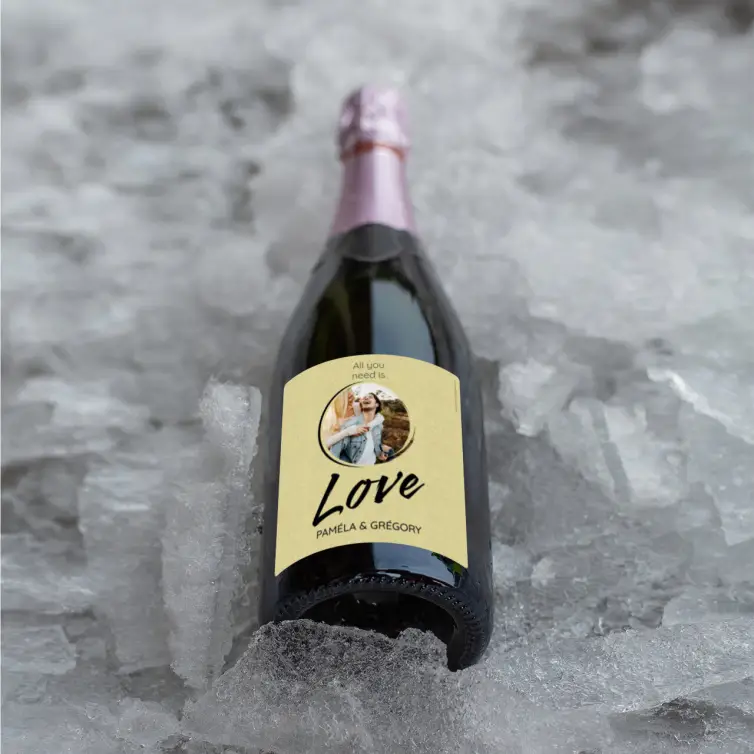 Custom wedding label, “Love” design with photo, natural background square