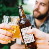 Étiquette personnalisée pour bouteille de vin – Design musical élégant pour vin de Bordeaux