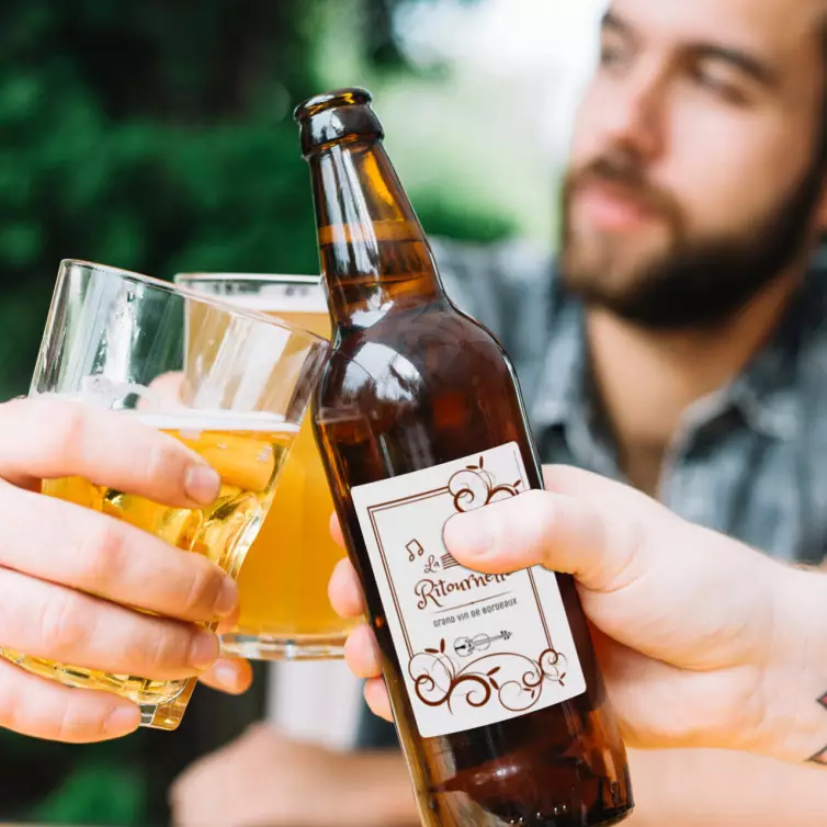 Étiquette personnalisée pour bouteille de vin – Design musical élégant pour vin de Bordeaux