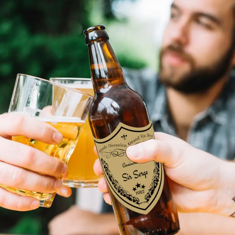 Étiquette personnalisée anniversaire, forme blason emblématique style grand cru