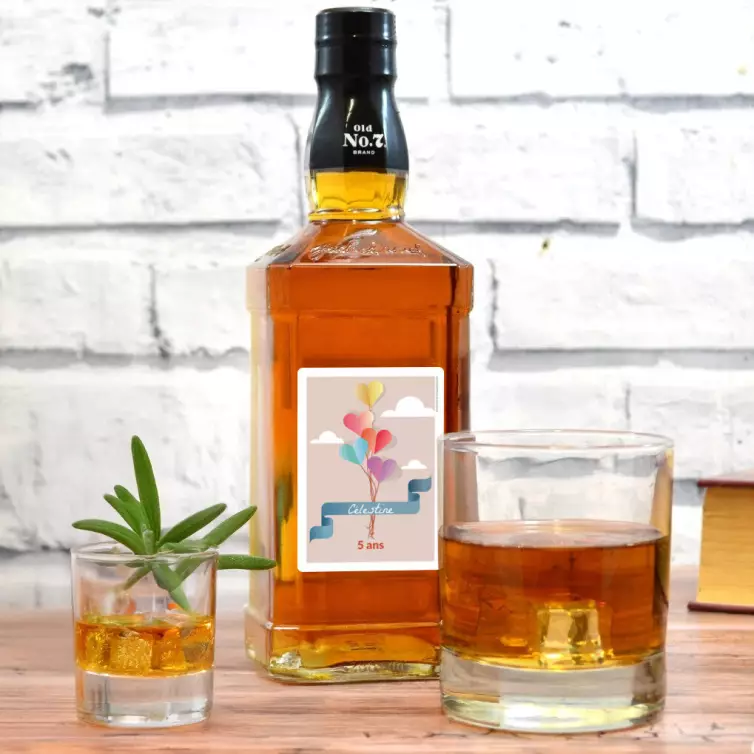 Étiquette personnalisée anniversaire enfant – Ballons en forme de cœur pour une fête inoubliable