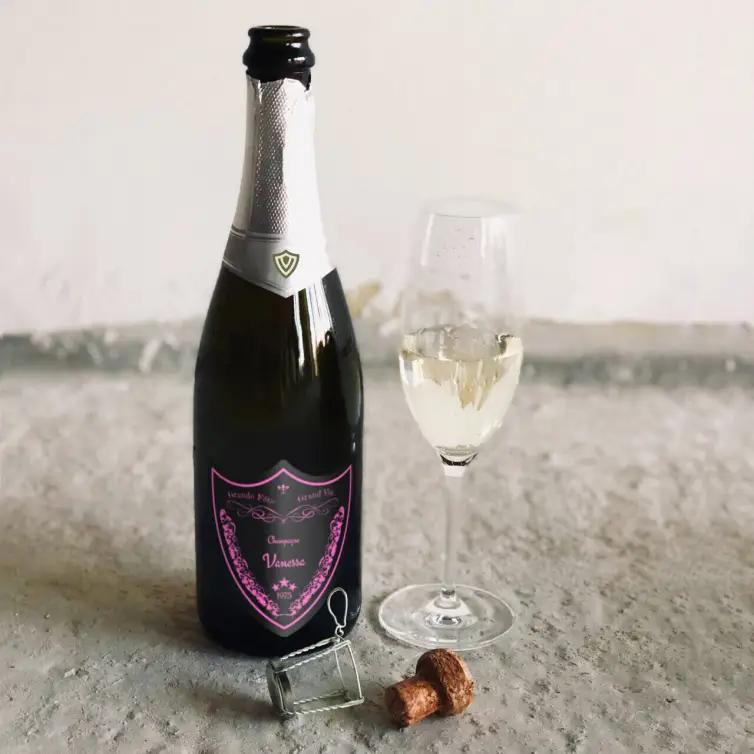 Étiquette personnalisée luxe pour bouteilles haut de gamme