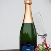 Étiquette personnalisée carrée noir mat pour anniversaire