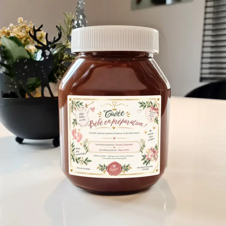 Personalized label for pregnancy announcement