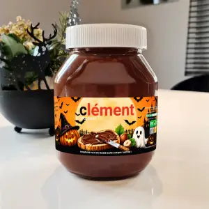 étiquette personnalisée halloween pour cadeau gourmand, un décor de fête aux couleurs orange et chocolat