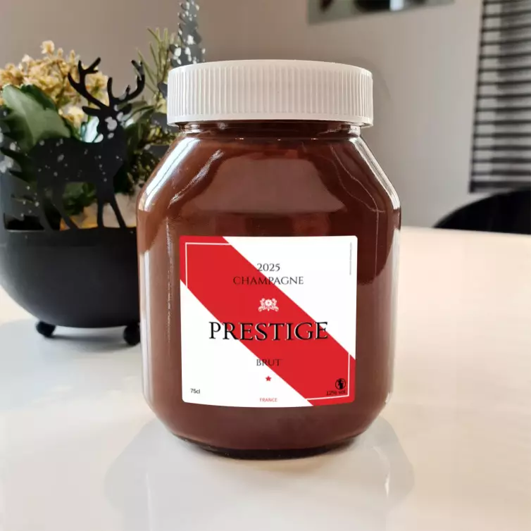 Custom label for brut champagne 2025 – modern and clean design