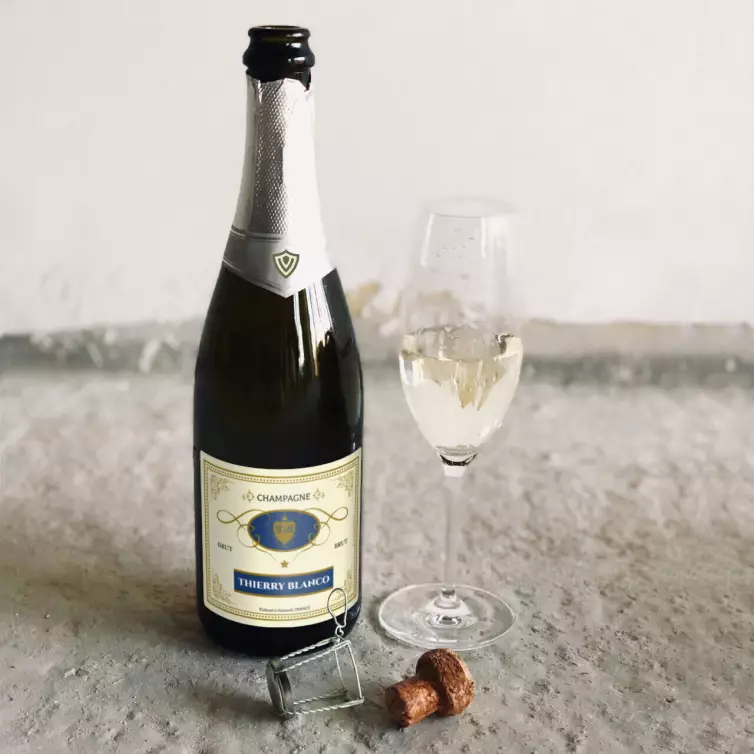 Étiquette personnalisée de champagne brut Thierry Blanco – un style classique et prestigieux