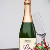 Étiquette personnalisée pour baptême au design élégant et prénom central