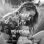 Étiquette personnalisée fête des mères avec photo en noir et blanc