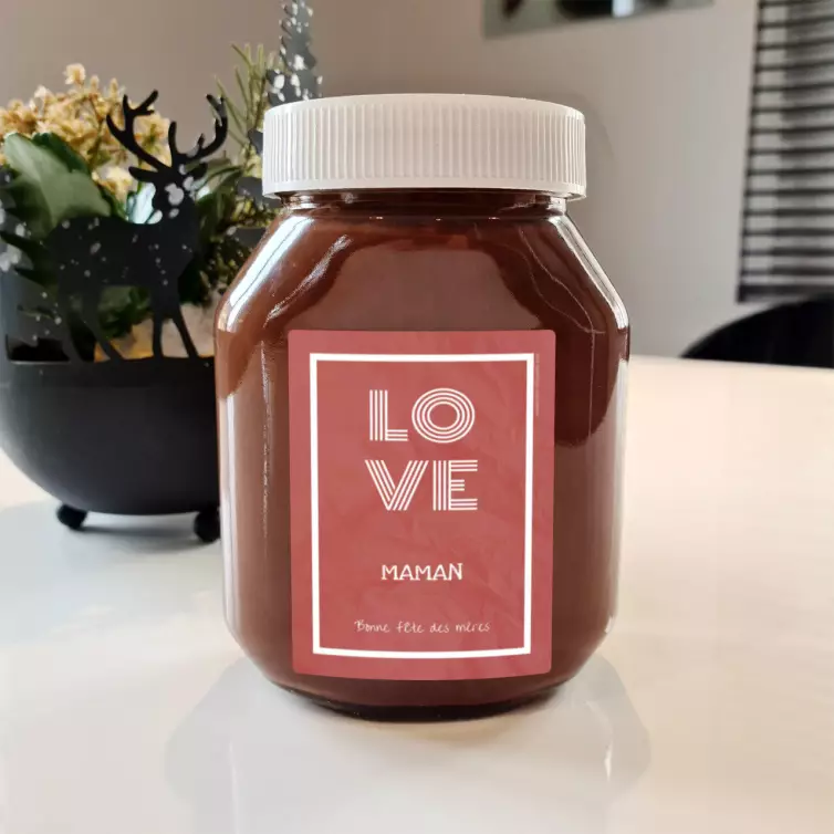 Personalized mother's day label with minimalist LOVE design