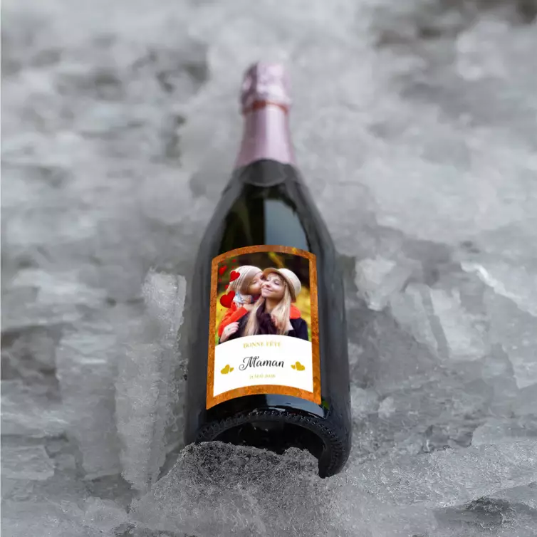 Étiquette personnalisée Bonne fête maman avec photo et cœurs dorés