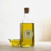 Étiquette ronde personnalisée pour huile d’olive – Design vintage avec illustration d’olives