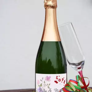 étiquette de mariage personnalisée romantique avec fleurs et alliance